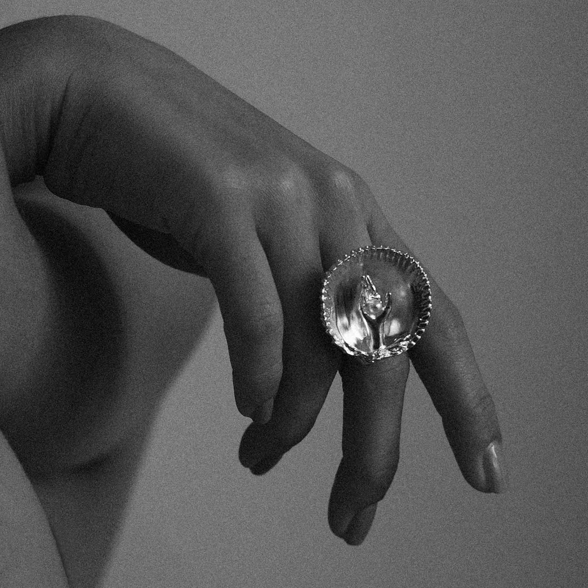 Terra Cradle Ring