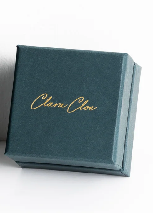 Clara Cloe Piper ring in 925 sterling silver, 18 kt yellow gold plated, with white stone and pearl