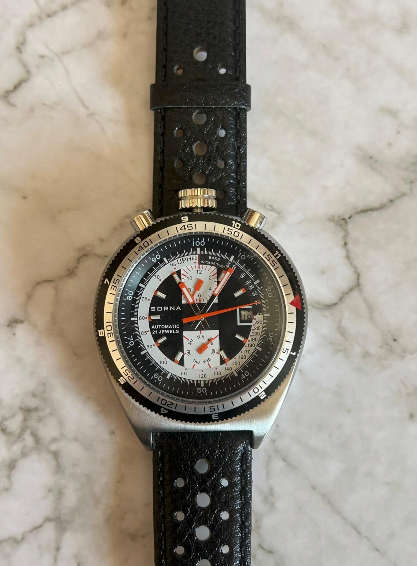 SORNA Bullhead Automatic Watch – Tachymeter Scale